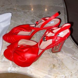 Moschino red bow logo heel
